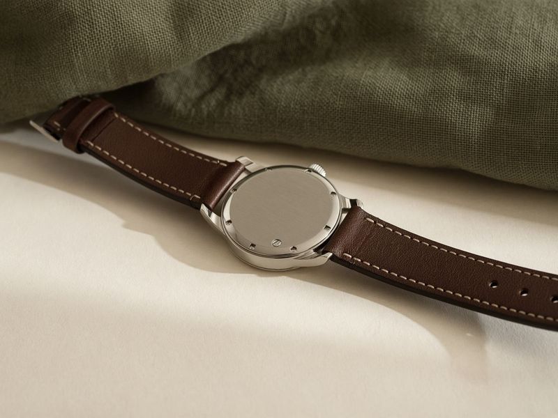 Best Everyday Watch Under $200 — still life for this Smart buying guide on Nonchallant